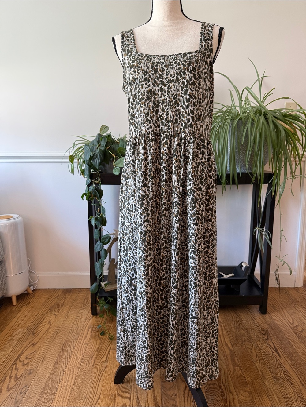 Garnet Hill Olive & Cream Square-neck Leaf-Print Knit Sundress